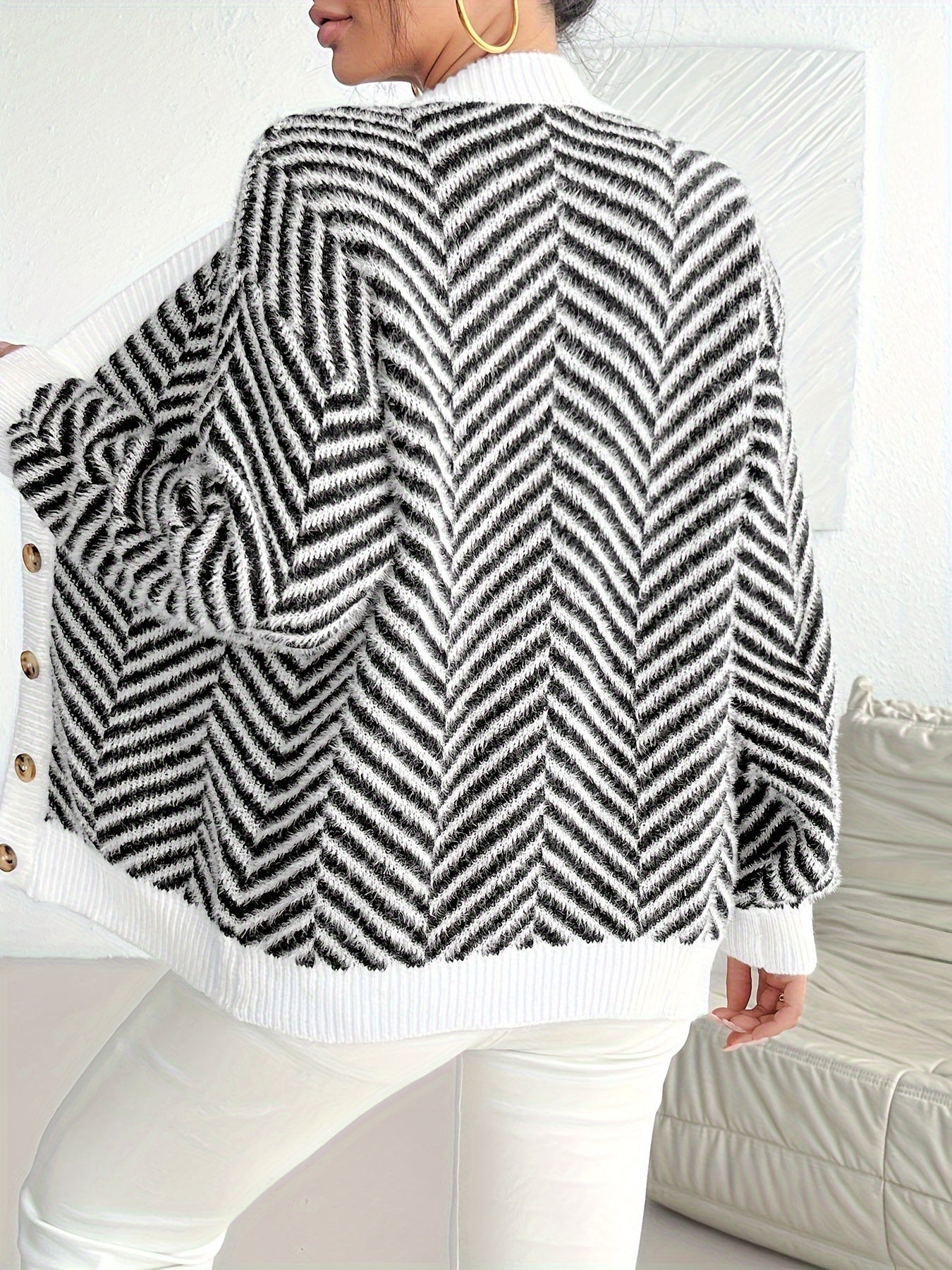 Talbot™ | Monochrome Chic Cardigan